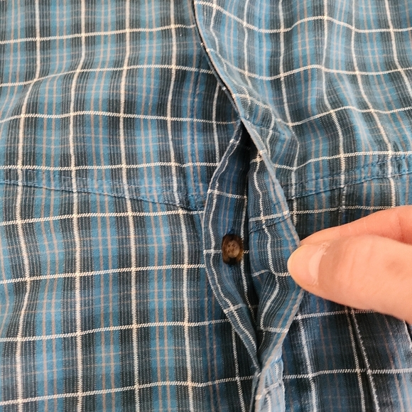 WOOLRICH Plaid Short Sleeve Button-Up Shirt - Large - Picture 9 of 14